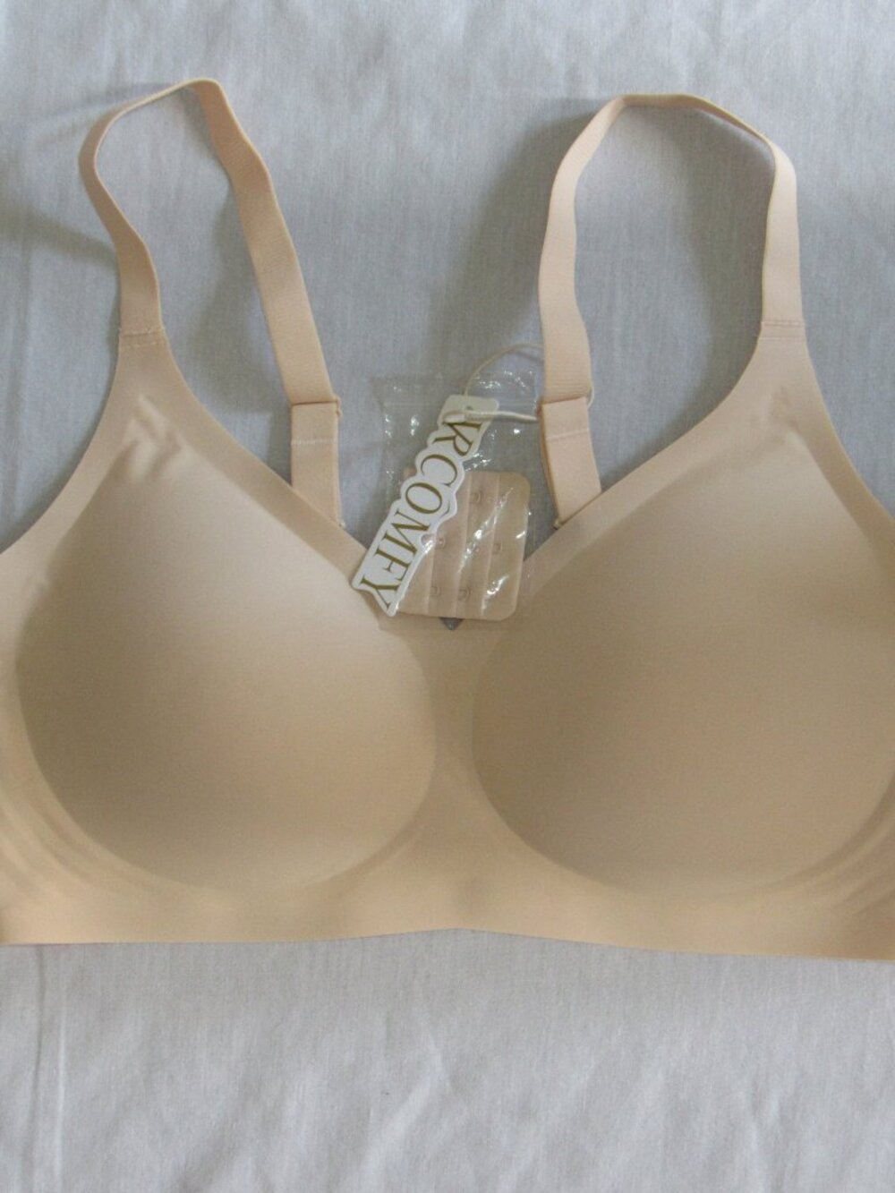 NWT VR Comfy Bra Beige Wireless Removable Pads Convertible Straps Seamless XL
